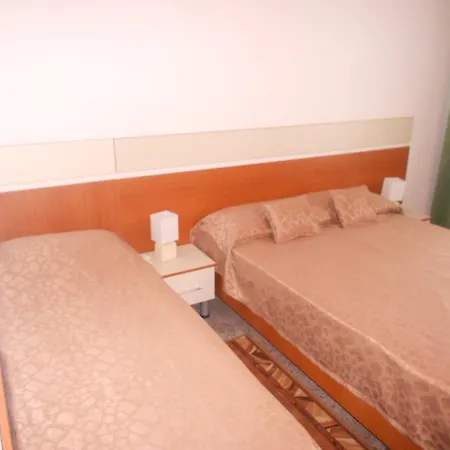 Cometa Hotel 3*