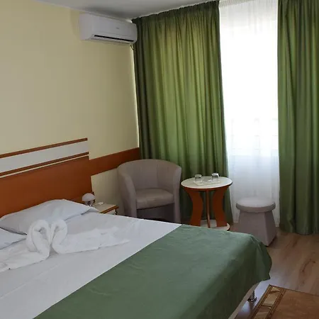 Cometa Hotel 3*
