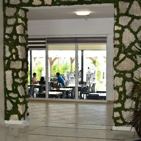 Hotel Cometa 3*